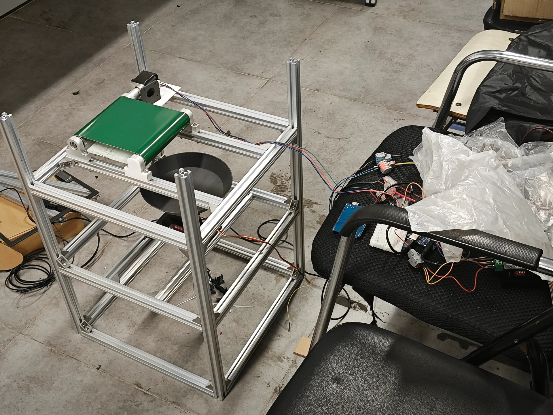 框架料斗电机正面